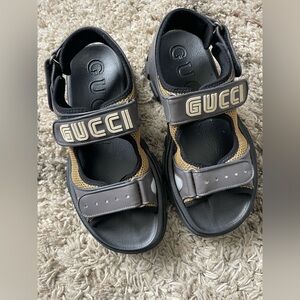 GUCCI SEGA Aguru Trek Sandals Leather Black Brown size 9 US